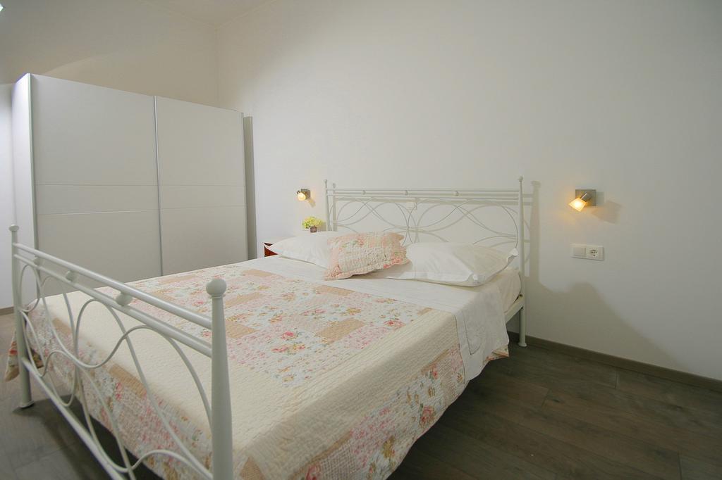 Apartments Parcela Сегет Враница Стая снимка
